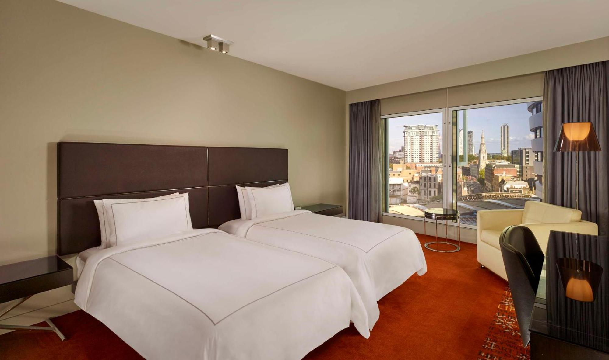 فندق بارك بلازا وستمنستر بريدج لندن المظهر الخارجي الصورة A room at the hotel